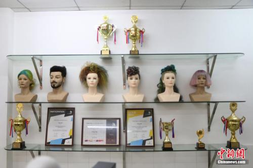 聶鳳獲得的榮譽。 <a target='_blank' href='http://www.chinanews.com/' ></table>中新網</a> 王禹 攝