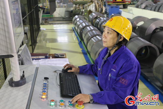 【中國夢?大國工匠篇】金牌工人戚紅和她的15人切鐵組