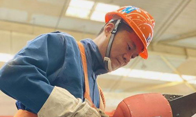 中國(guó)夢(mèng)·大國(guó)工匠篇 ｜張懷紅：用40萬米焊道鑄就閃光匠心