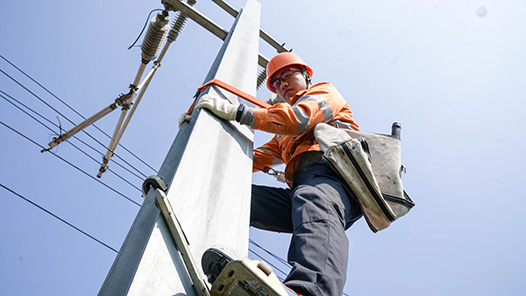 【一線：360行】接觸網工·“星星男孩”維護鐵路“血管動脈”