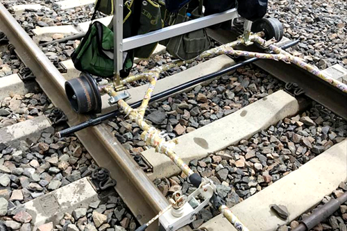 【“五小”創新有我在】梯車“防傾桿”：小家伙有大智慧