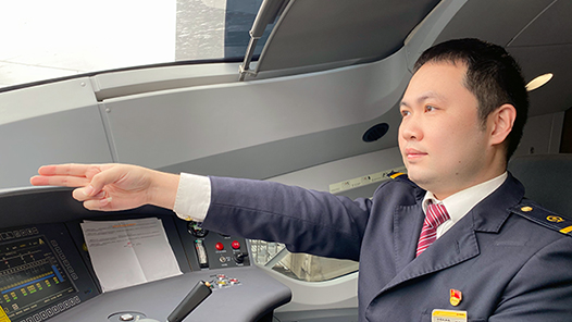 【一線：360行】動車組指導司機·飛馳的“看道”之旅