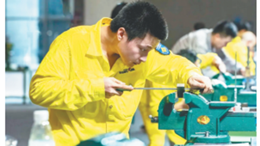 【愛在城市】孟凡東：磨礪始得玉成 ，00后小將圓夢成都