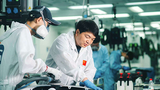 中國夢·大國工匠篇 | 楊金龍：興趣堅持成就出彩人生 三尺講臺傳承工匠精神