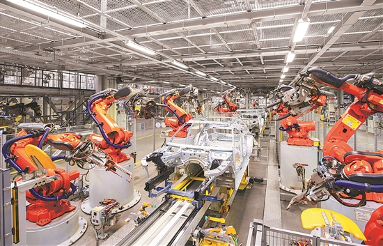 發展新質生產力·產業前沿｜人工智能賦能千行百業