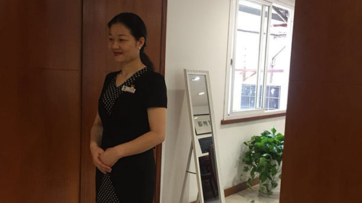 中國夢·大國工匠篇 | 周明娟：用一本“美麗秘笈” 把售貨員干出“新花樣”