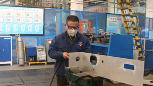 中國夢·大國工匠篇 | 張學海：為國“鑄劍” 定要敢為天下先（圖）
