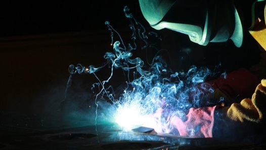 中國夢·大國工匠篇 | 張合禮：用“焊槍”描繪“高鐵夢”