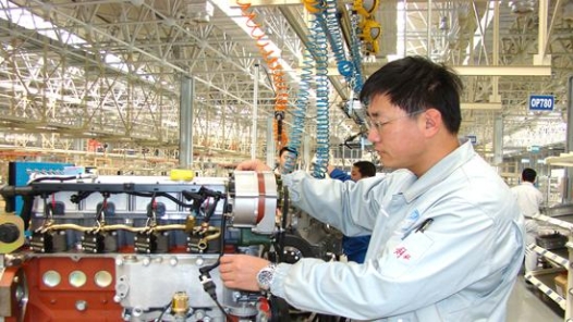 中國夢·大國工匠篇 | 鹿新弟：摸透機器“脾氣”的“柴油機醫生”