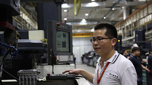 中國夢·大國工匠篇 | 劉建兵：教學相長 精益求精