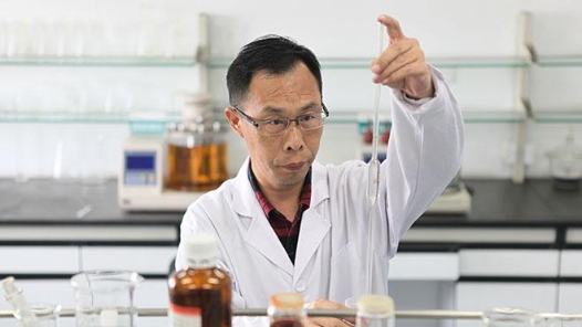 中國(guó)夢(mèng)·大國(guó)工匠篇 | 朱洪斌：愛琢磨的電氣設(shè)備頂級(jí)“驗(yàn)血師”