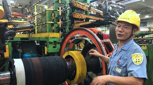 中國(guó)夢(mèng)·大國(guó)工匠篇 | 雙證鉗工技師程海良：讓一臺(tái)臺(tái)問(wèn)題設(shè)備“起死回生”