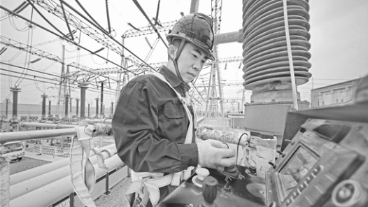 身邊的大國工匠 | 特高壓核心部件的“馮爾摩斯”