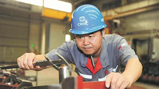 團結奮斗開新局 喜迎工會十八大·最美職工｜為中國高鐵裝上國產“膝蓋”
