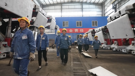 身邊榜樣丨“行走”在高空的姑娘們