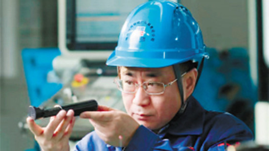 2023年“大國工匠年度人物”董禮濤：匠心求極致 為國鑄重器