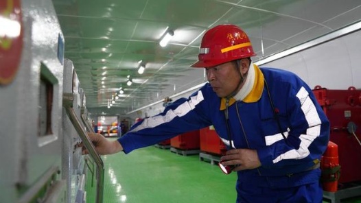 筑夢現代化 共繪新圖景·勞動者之歌丨焦悅峰：煤海深處的“創新達人”