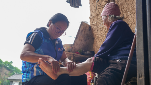 勞動者之歌｜“村醫”張智娟：情系山鄉 守護村民健康