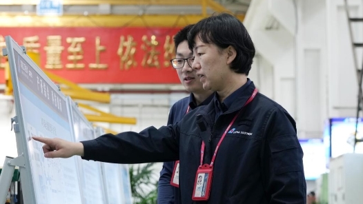 筑夢現代化 共繪新圖景·勞動者之歌丨王璐璐：飛機“小心臟”的手術師