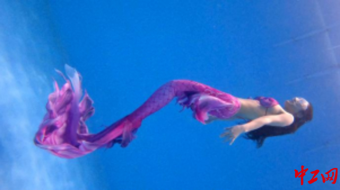 何泇柔在水中得到了身心的放松。受訪者供圖