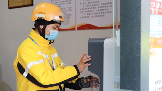 蘇州推進(jìn)工會(huì)驛站數(shù)智化建設(shè) 千余驛站為環(huán)衛(wèi)工人撐起“遮陽(yáng)傘”