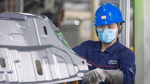 奮進強國路 闊步新征程｜打破“天花板” 青年技能人才站“C位”