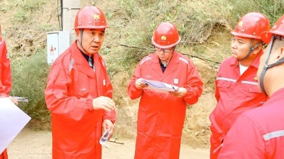 輝煌75載 與共和國同成長的勞動模范 | 王海榮：油田里的“草根發明家”