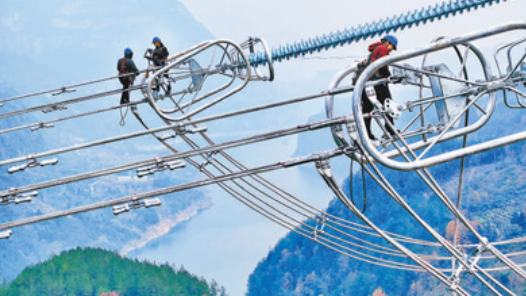 奮進強國路 闊步新征程·重大工程巡禮｜電力高速路 瞬傳清潔電