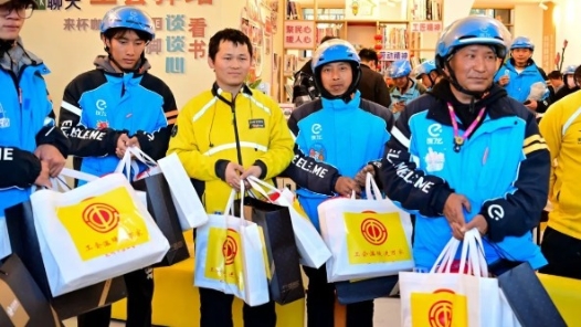 以溫暖之光 照亮前行之路——云南省總工會慰問組開展2025年元旦春節送溫暖走訪慰問活動