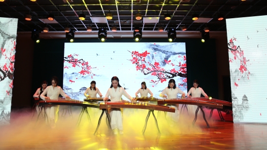 吉林省慰問勞動模范文藝展演舉行 同時啟動職工文化藝術季活動