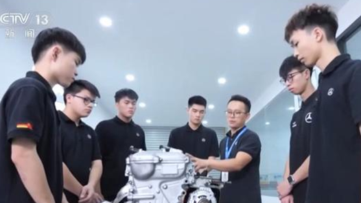 全國政協委員胡德兆：建優產教評技能生態鏈 讓人才產業“雙向奔赴”