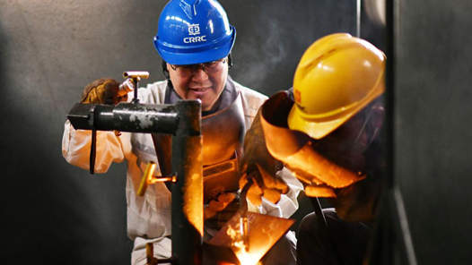 匯聚多方力量，為技術工人打造干事創業人生出彩的舞臺