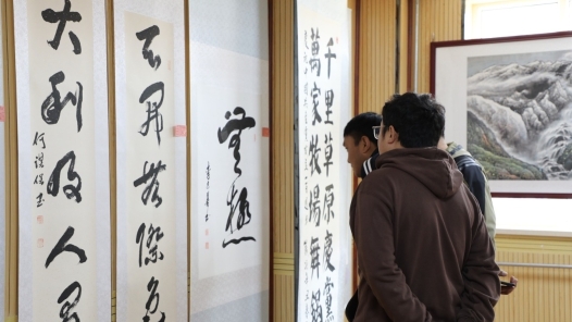 甘肅甘南州舉辦職工書畫作品展