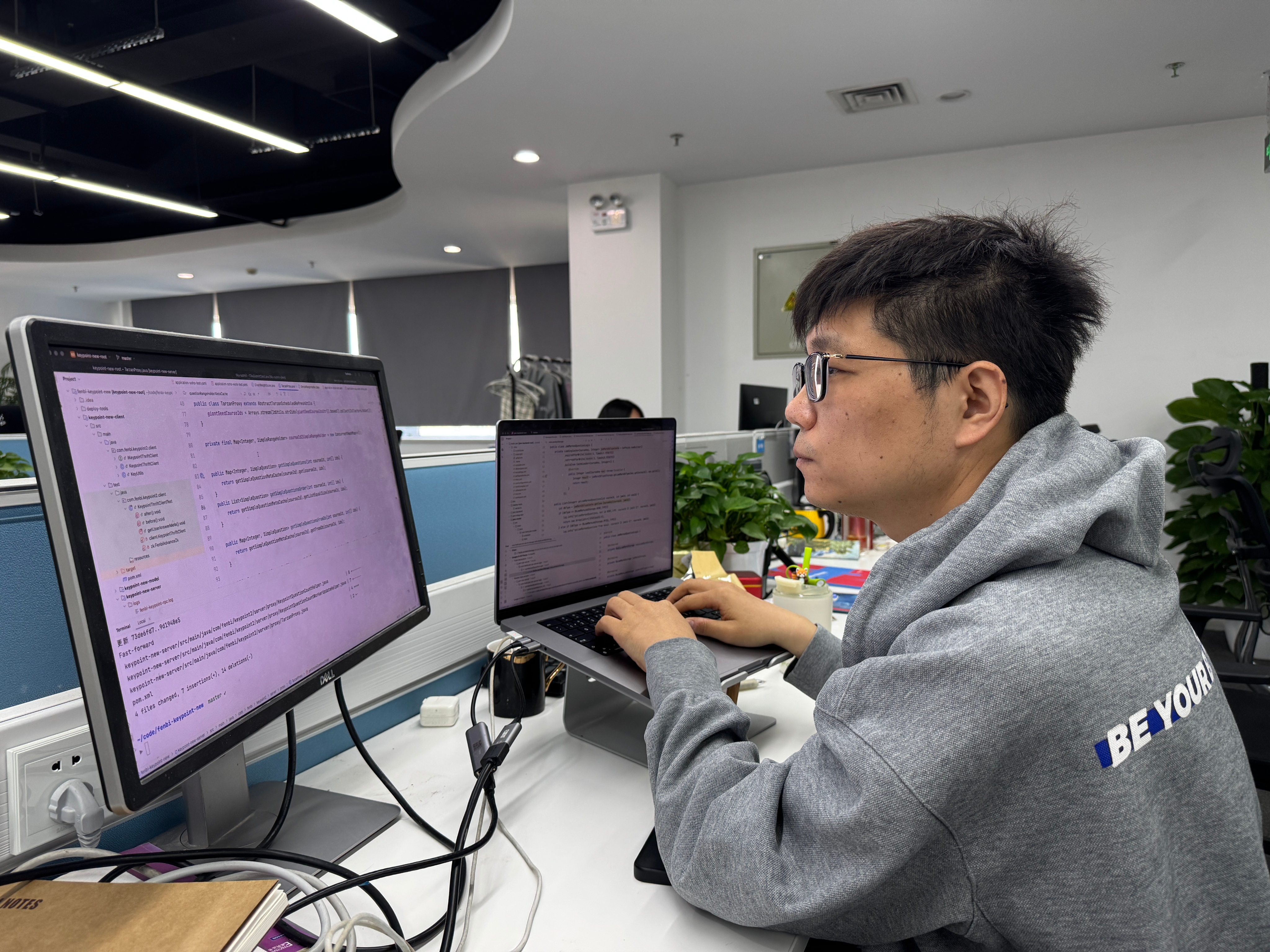 粉筆劉雨洋工作照2