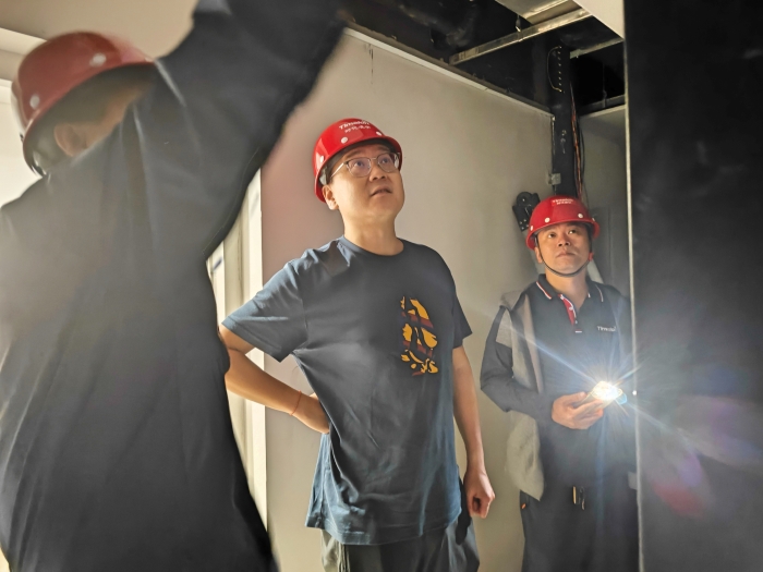 時代凌宇劉春光工作照-3