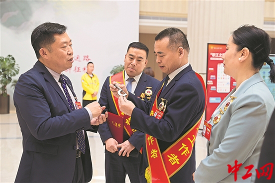 2958802_tpzz_1745763235373_b