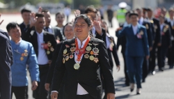 現(xiàn)場圖集｜慶祝中華全國總工會成立100周年暨全國勞動模范和先進工作者表彰大會在北京舉行