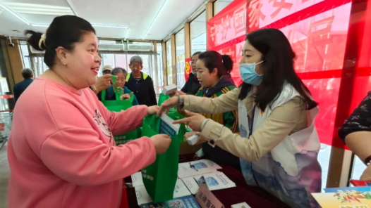國家安全 你我同行 朝陽區(qū)各級工會廣泛開展“全民國家安全教育日”普法活動