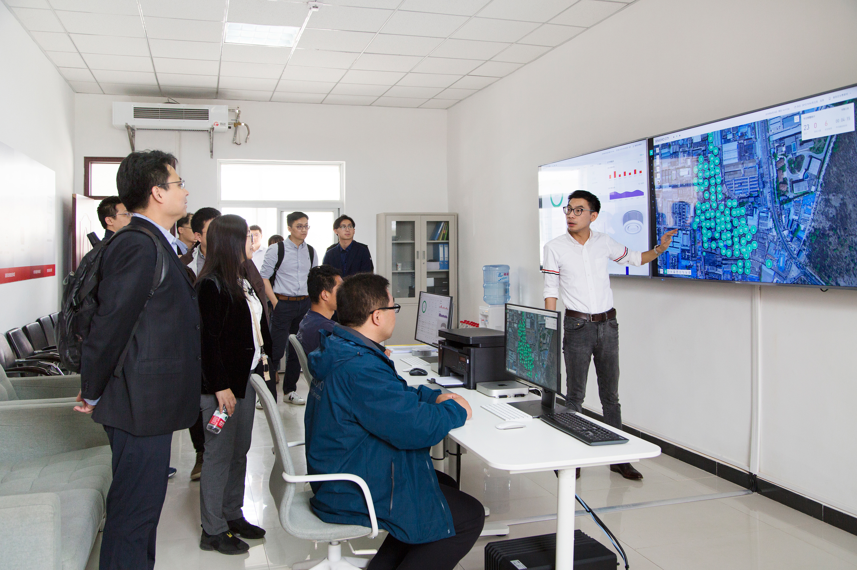 升哲趙武陽工作照4 智慧場景應用項目現(xiàn)場