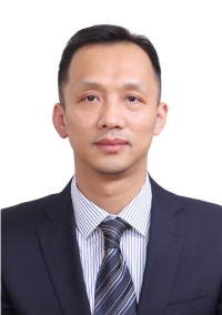 敖治效同志證件照