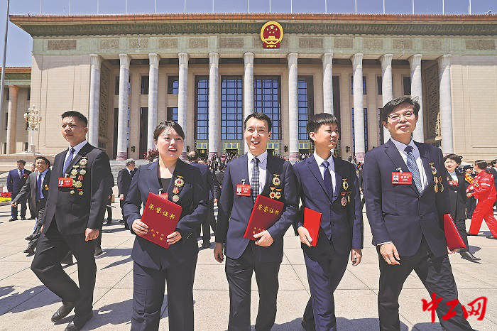 2959999_tpzz_1745850086629_b