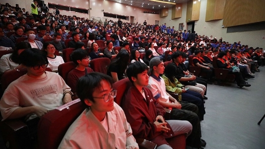 中老鐵路沿線產業工人展風采