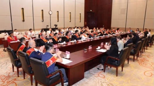 武漢召開慶祝“五一”國際勞動節座談會