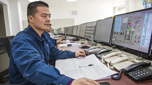 “一塊好鋼 必須經過千錘百煉”