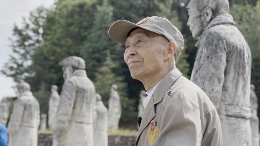 新華視點｜99歲抗戰老兵遷居云南松山：我要替犧牲的兄弟說聲“謝謝”