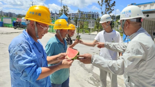 高溫送“涼” 解暑又暖心