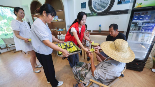 千萬(wàn)資金+680家驛站 福建泉州工會(huì)開展“夏送清涼”活動(dòng)
