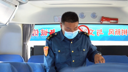 平凡之路，不凡之光——公交駕駛員的逐光之路