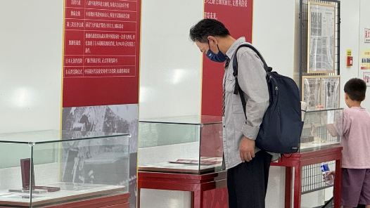 穿越時(shí)空的“紅色長(zhǎng)廊”亮相蘇州地鐵站