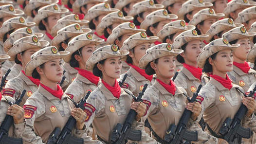 九三閱兵Vlog丨“我們是中國女民兵！”